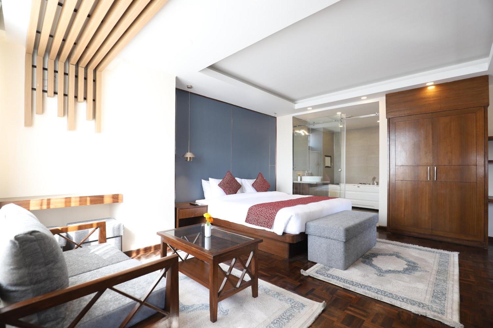 Apex Business Hotel - Airport Катманду Экстерьер фото
