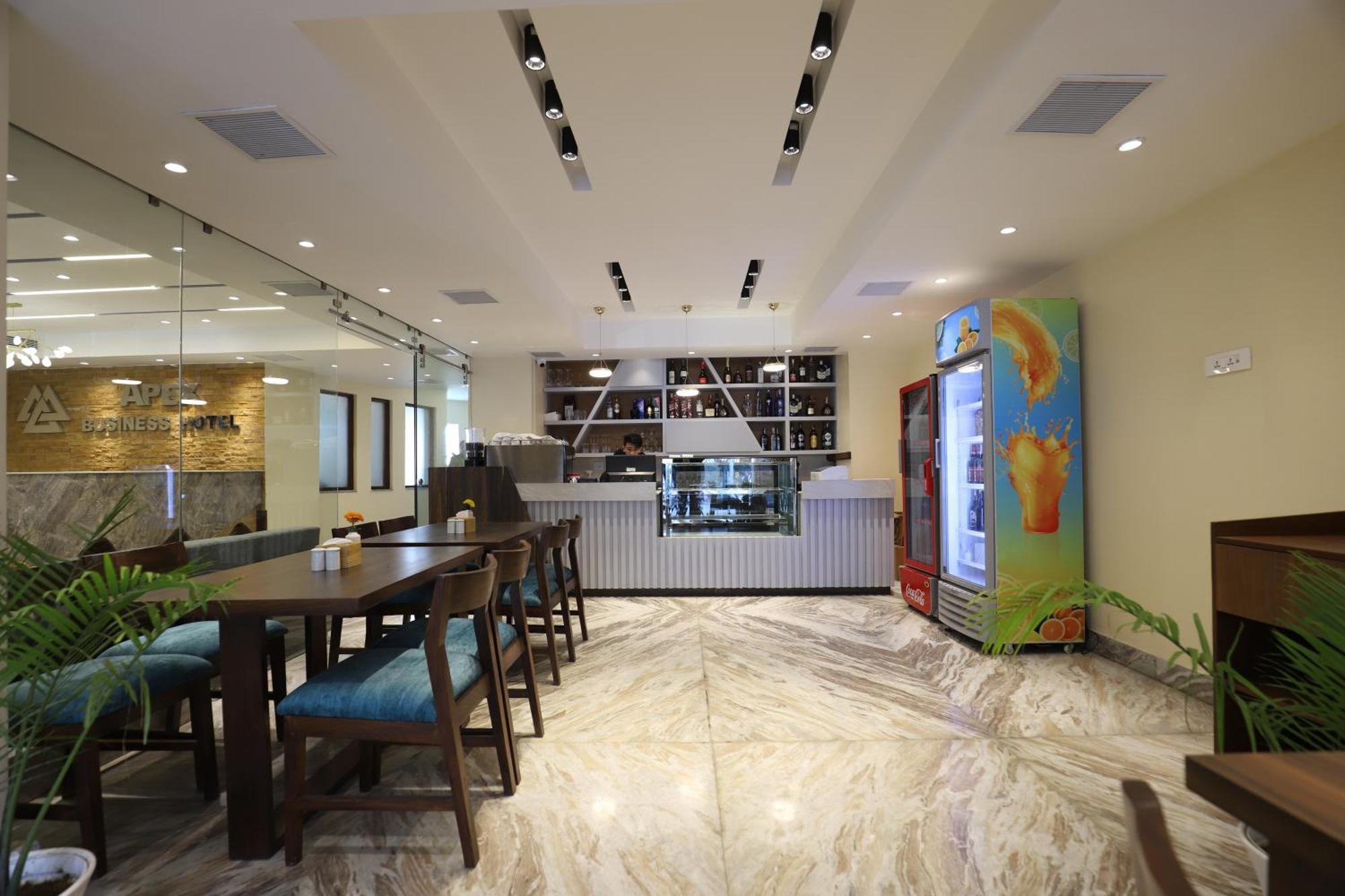 Apex Business Hotel - Airport Катманду Экстерьер фото