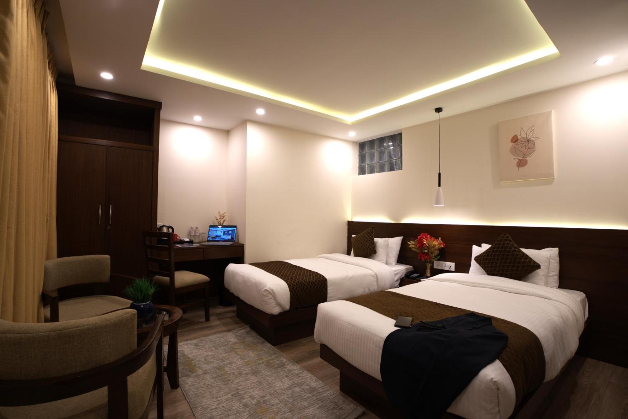 Apex Business Hotel - Airport Катманду Экстерьер фото